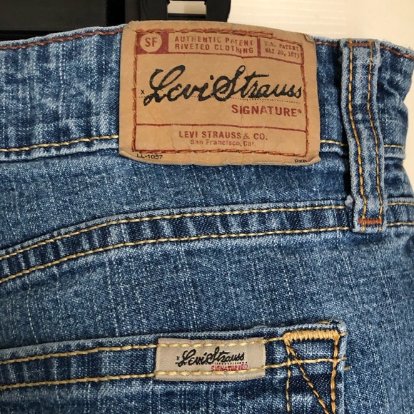 Levi’s Straus Stretch Mid Rise Boot Cut Jeans - Picture 3 of 5